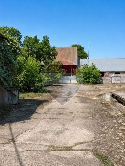 Spațiu industrial, de 1,380 mp, în Exterior Sud