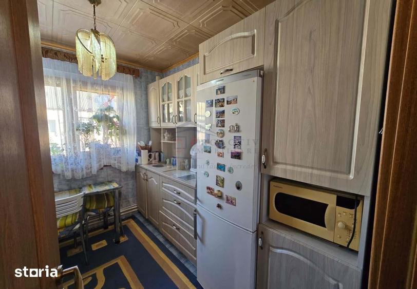 Apartament cu 4 camere decomandat în George Enescu
