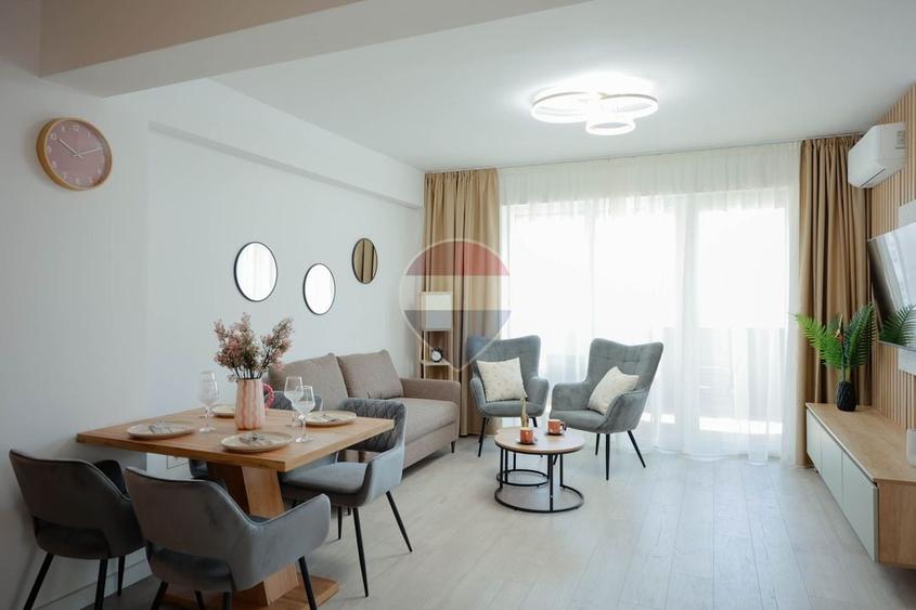 Apartament cu 3 camere semidecomandat, mobilat în Iosia