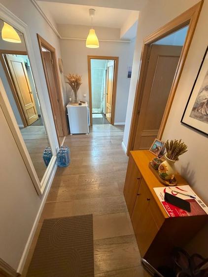 Apartament cu 3 camere decomandat, mobilat în Central
