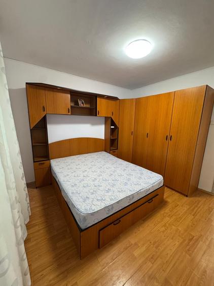 Apartament cu 3 camere decomandat în 13 Septembrie
