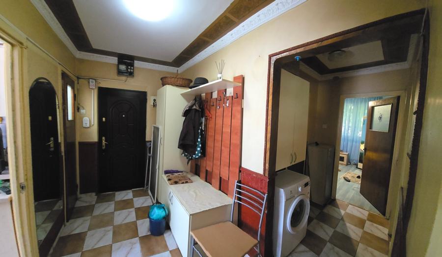 Apartament cu 3 camere decomandat în Brâncoveanu
