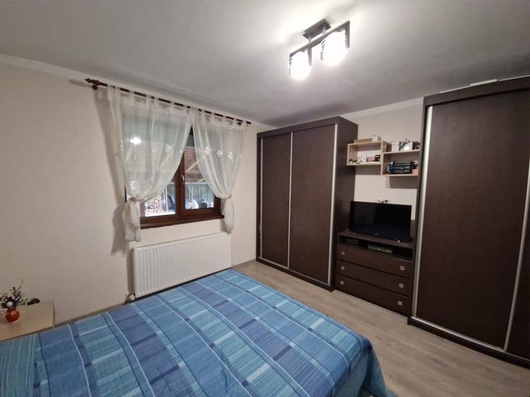 Casă individuală cu 5 camere cu Teren 570 Mp în Bujoreni