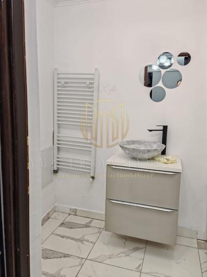 Casă individuală cu 5 camere cu Canalizare în Giulești