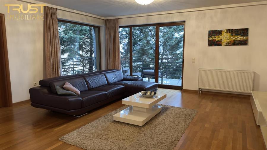 Apartament cu 5 camere decomandat în Hașdeu