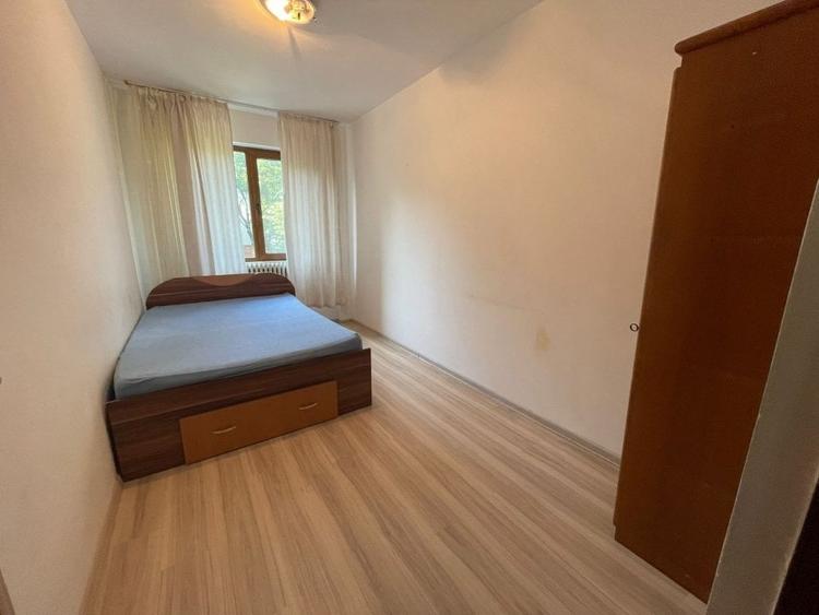 Apartament cu 3 camere decomandat, mobilat în Tătărași