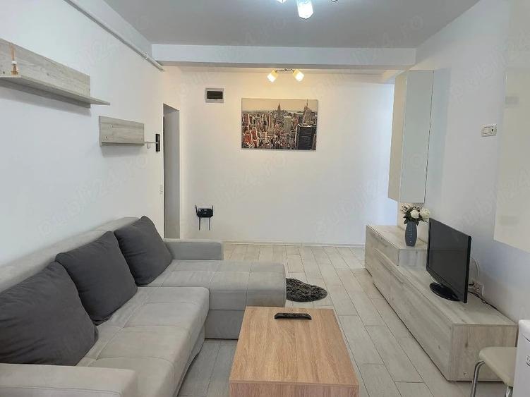 Apartament cu 2 camere nedecomandat în Dumbrăvița