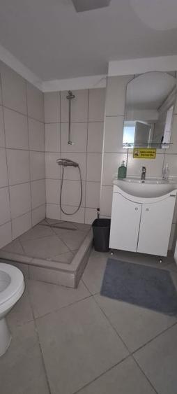 Casă individuală cu 8 camere cu Teren 260 Mp în Cișmigiu