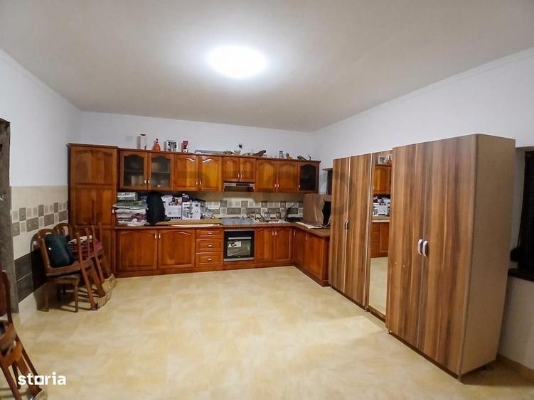 Casă cu 4 camere în Tărian