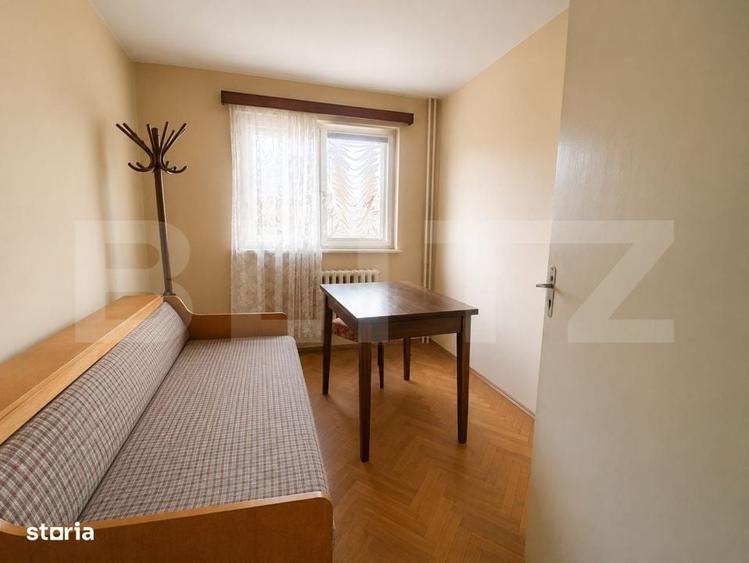 Apartament cu 4 camere decomandat în Central