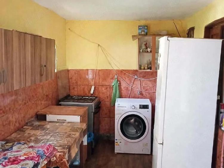 Casă individuală cu 2 camere cu Teren 500 Mp în Central