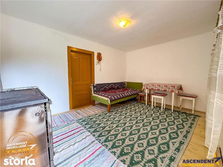 Casă cu 2 camere cu Teren 553 Mp în Sâncrai