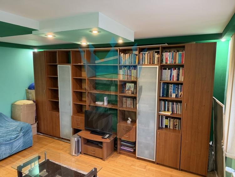 Apartament cu 3 camere decomandat, mobilat în Sebastian