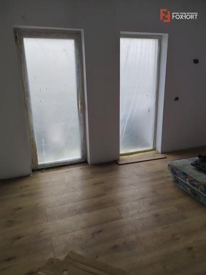 Duplex cu 3 camere cu Canalizare în Săcălaz