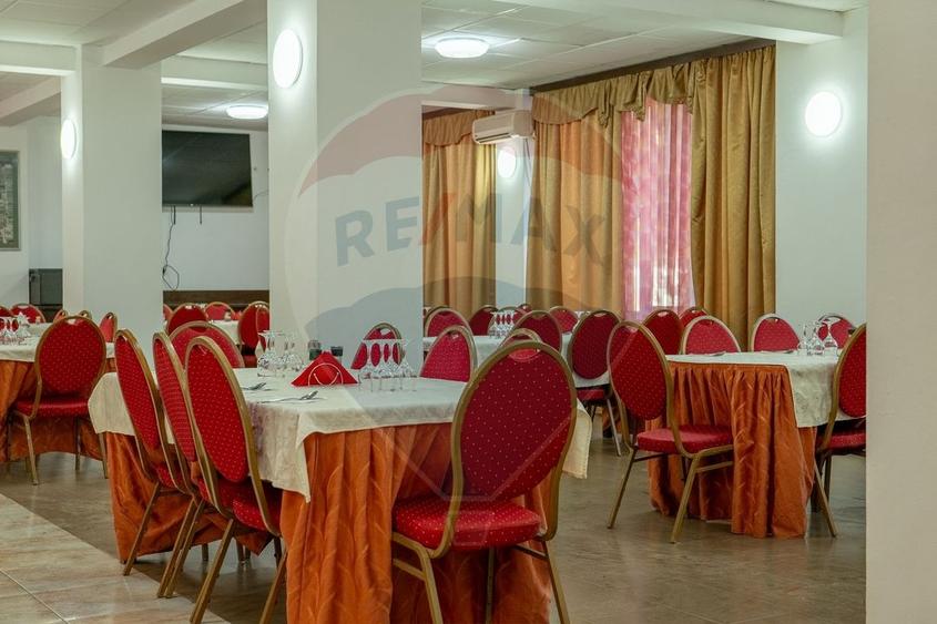 Hotel de vanzare la cateva minute de Podul Mogosoaia –Cu 40 de camere - 45