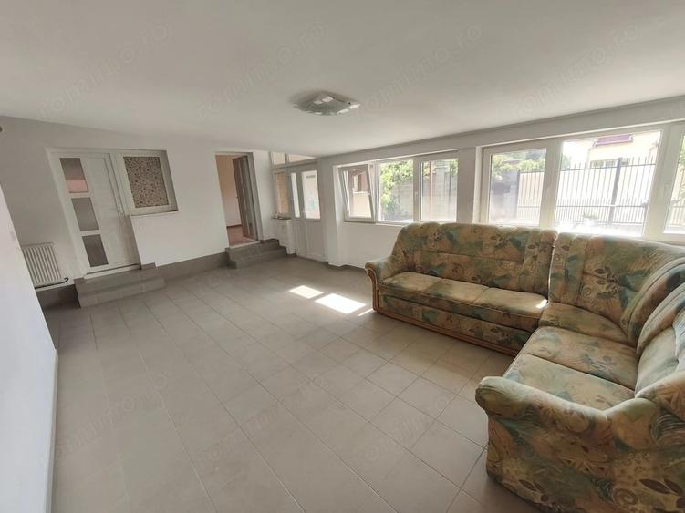 Casă cu 7 camere cu Teren 370 Mp în Chișoda