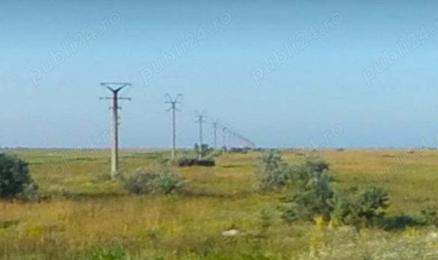 Teren de 15000 mp, în Vadu