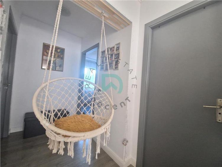 Apartament cu 3 camere decomandat în Sânpetru