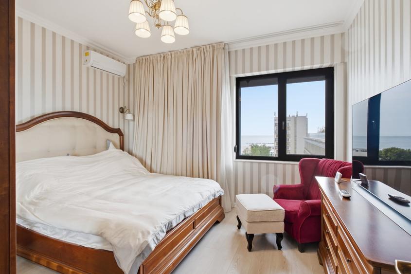 Apartament cu 4 camere decomandat, mobilat în Central