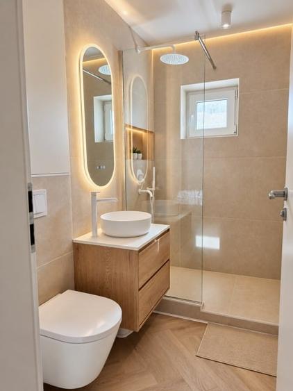 Apartament cu 3 camere decomandat, mobilat în 1 Mai