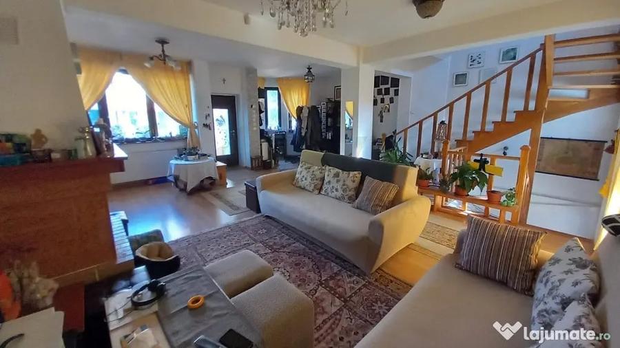 Casă cu 5 camere cu Teren 250 Mp în Băneasa