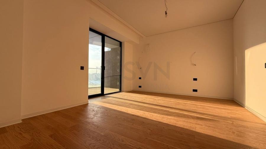 Apartament cu 4 camere decomandat în Barbu Văcărescu
