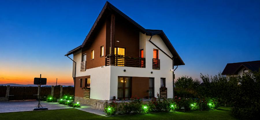 Casă individuală cu 4 camere cu Canalizare în Baciu