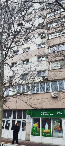 Apartament cu 2 camere semidecomandat în Mihai Bravu