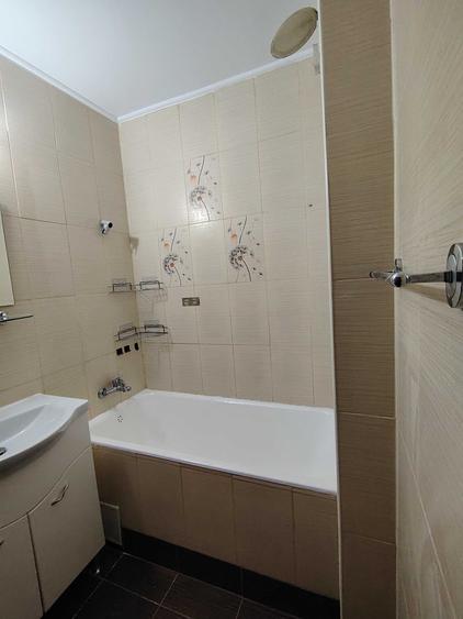 3 camere Titan - - 7