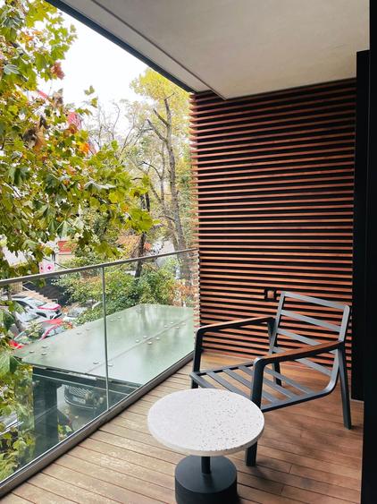Apartament cu 4 camere în Aviatorilor