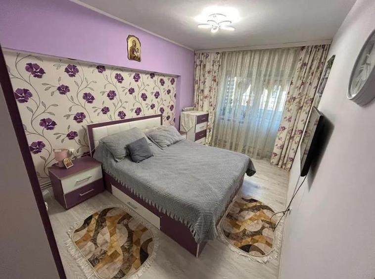 Apartament cu 3 camere decomandat, mobilat în Păcurari