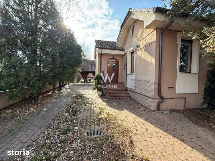 Casă cu 8 camere cu Teren 1000 Mp în Trei Stejari