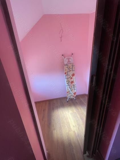 Casă cu 6 camere în Sebiș