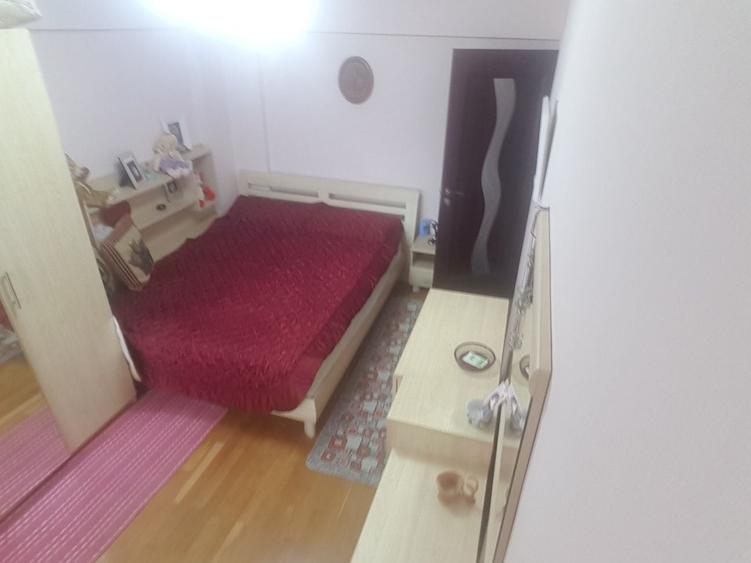 Apartament cu 4 camere semidecomandat în Frumoasa