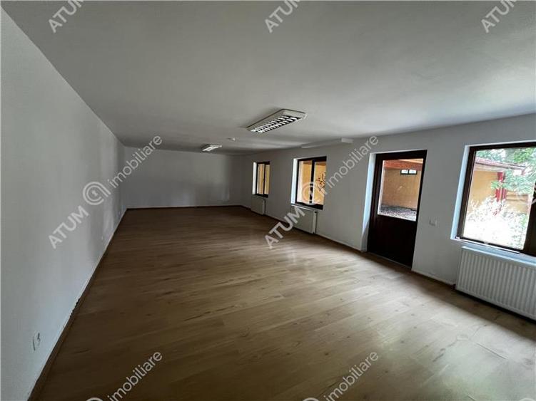 Spațiu comercial, de 314 mp, în Piața Cluj