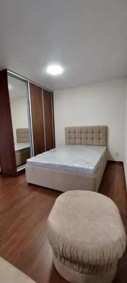 Apartament cu 2 camere decomandat în Florilor