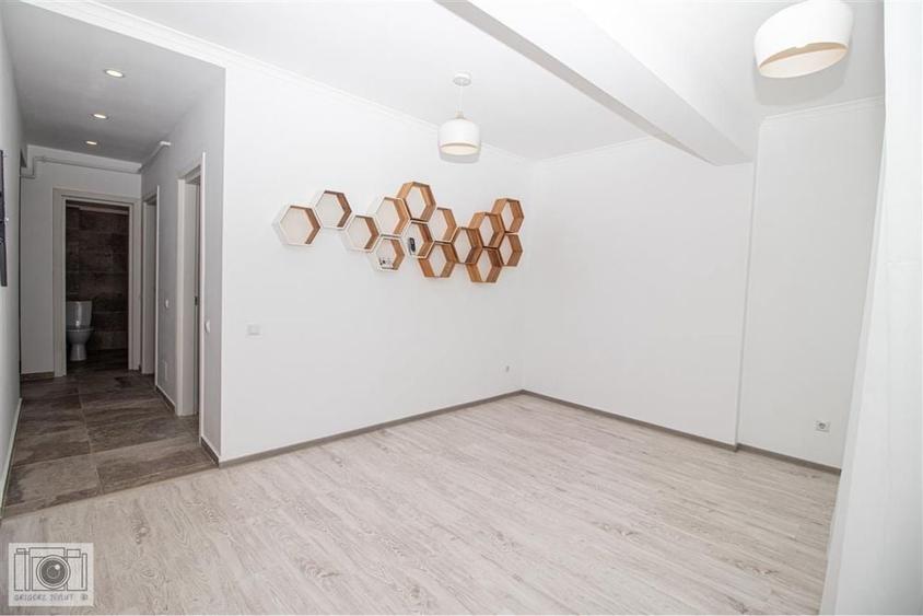 Apartament cu 3 camere decomandat în Chiajna
