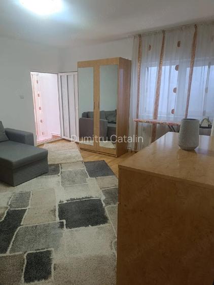 Casă cu 2 camere cu Teren 250 Mp în Mihai Bravu