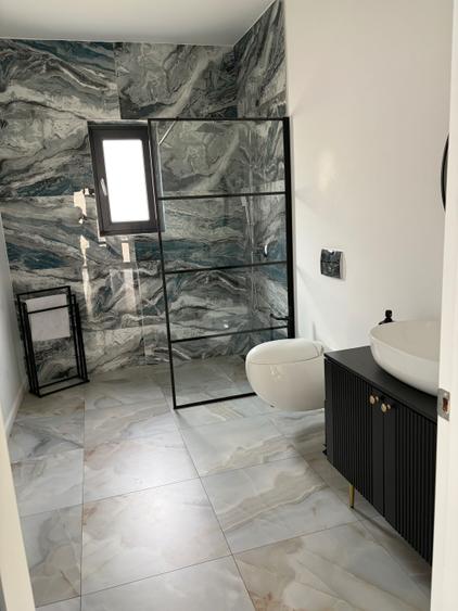 Casă cu 3 camere cu Teren 498 Mp în Exterior Vest