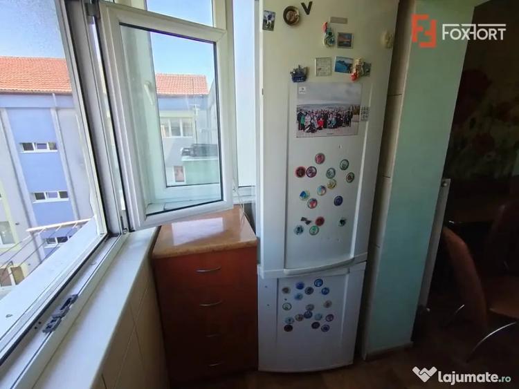 Apartament cu 2 camere decomandat în Girocului
