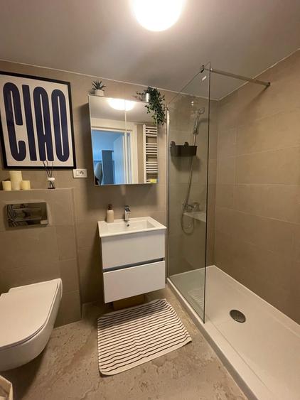 Apartament cu 2 camere semidecomandat în Colentina