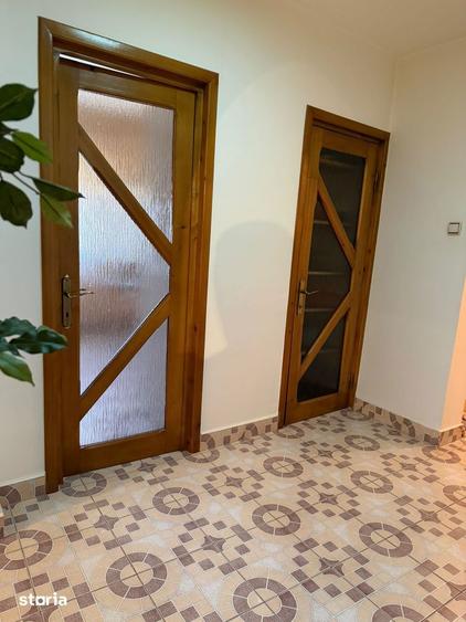 Apartament cu 3 camere decomandat în Ștefan cel Mare