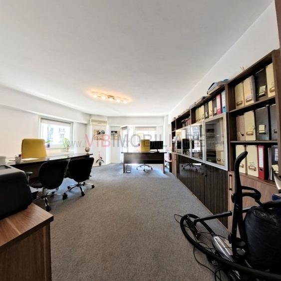 Apartament cu 4 camere decomandat în Universitate