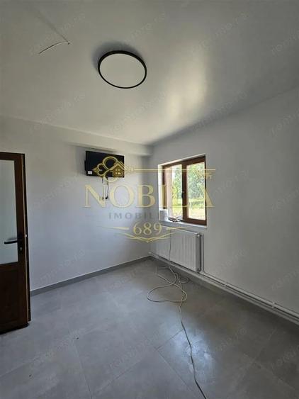 Spațiu comercial, de 900 mp, în Borzești
