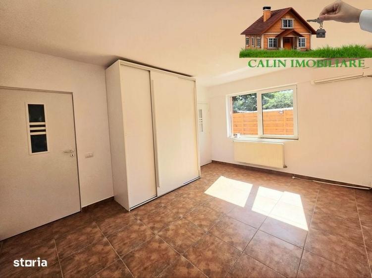 Casă cu 4 camere în Tătărași