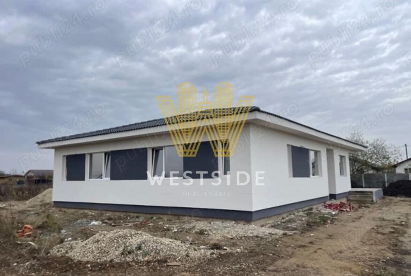 Apartament cu 3 camere decomandat în Bucovăț (Remetea Mare)