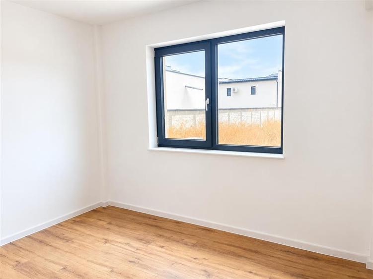 Apartament cu 2 camere decomandat în Cârcea