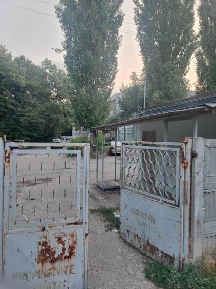 Spațiu comercial, de 1,237 mp, în Berceni