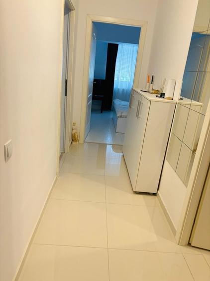 Proprietar, inchiriez apartament 2 camere - 4
