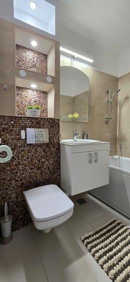 Apartament cu 2 camere semidecomandat, mobilat în Tomis II